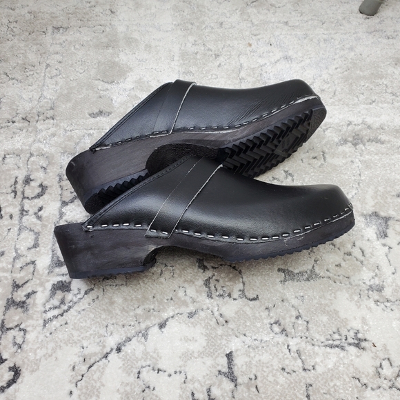 Torpatoffeln Shoes - Vintage Swedish Leather and Wooden Black Clogs Size EU 41, US 9 1/2
